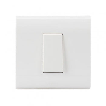 Legrand Myrius 16 A 1 Way Switch 1M 673008