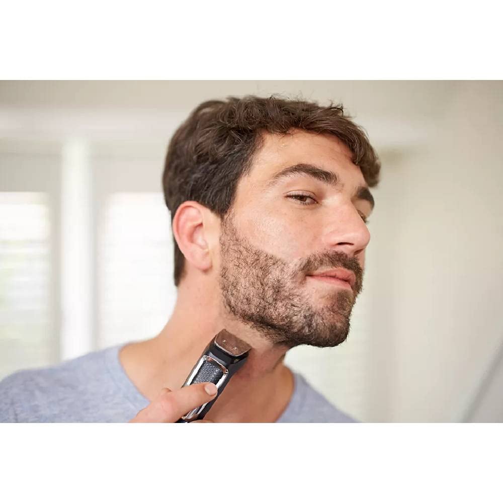 PHILIPS MG3750/33 Grooming Kit 60 min Runtime 11 Length Settings (Black)
